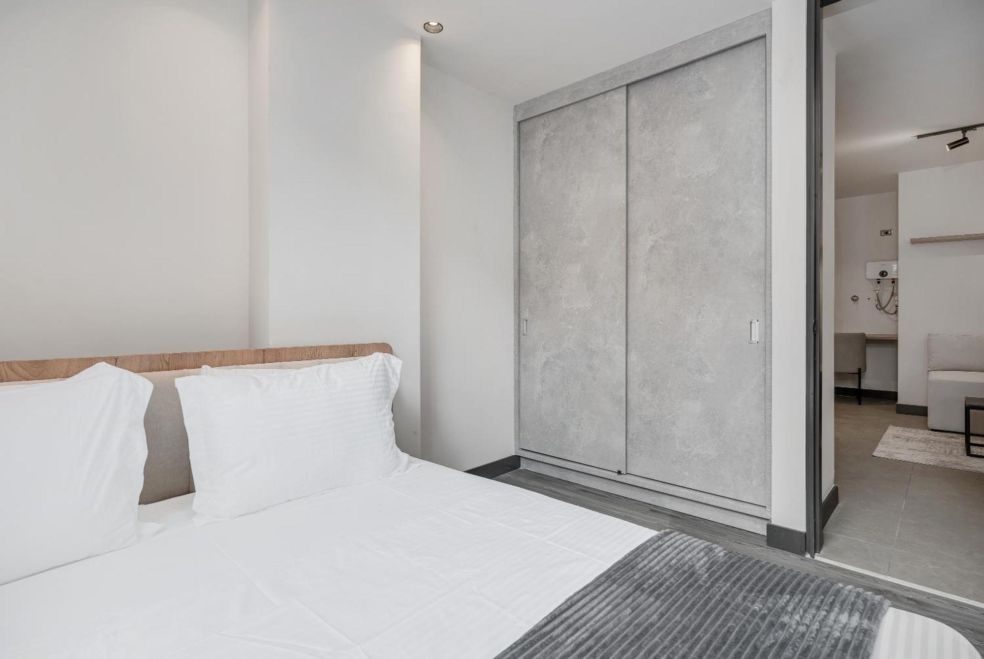 Apartamentos Housy Laureles Medellin Exterior photo