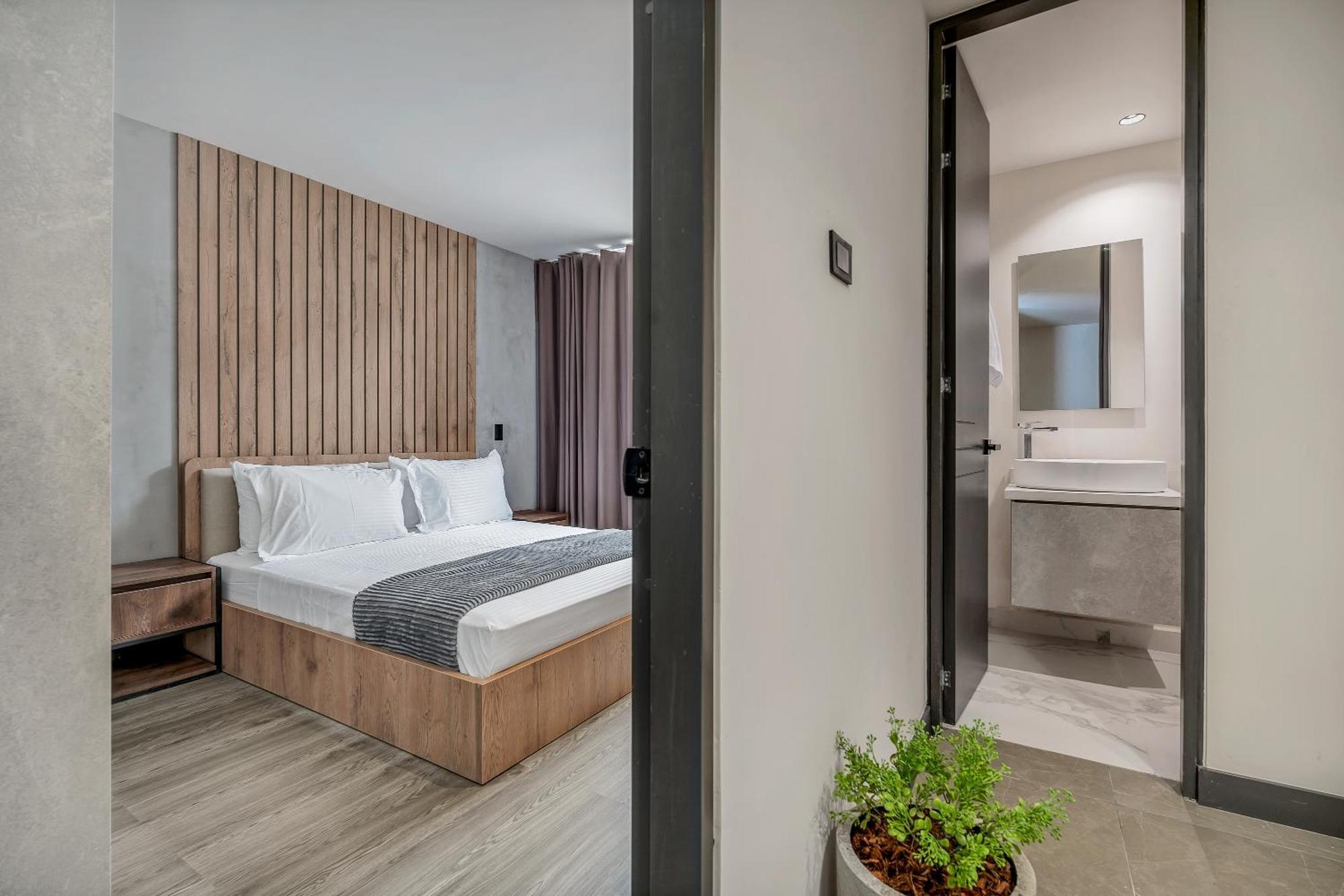Apartamentos Housy Laureles Medellin Exterior photo