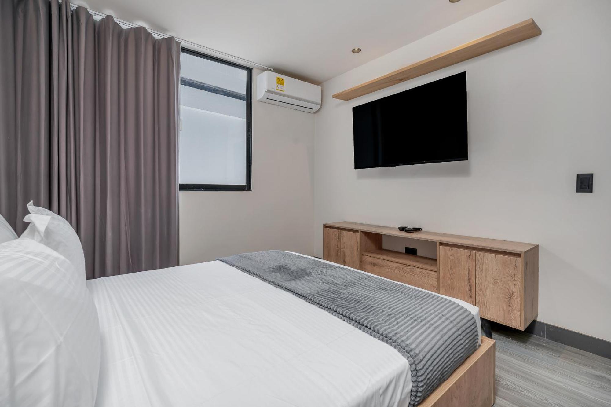 Apartamentos Housy Laureles Medellin Exterior photo