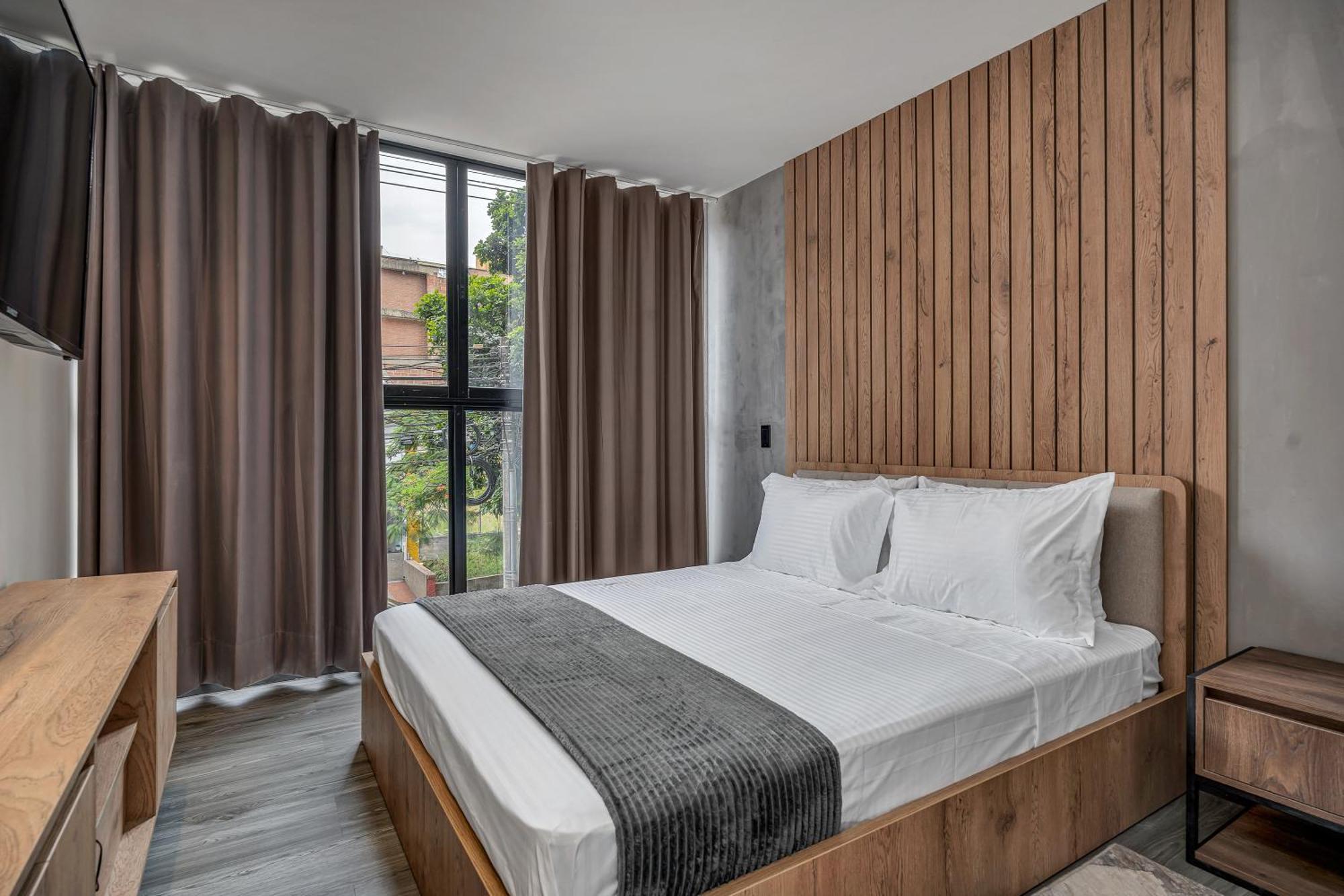 Apartamentos Housy Laureles Medellin Exterior photo