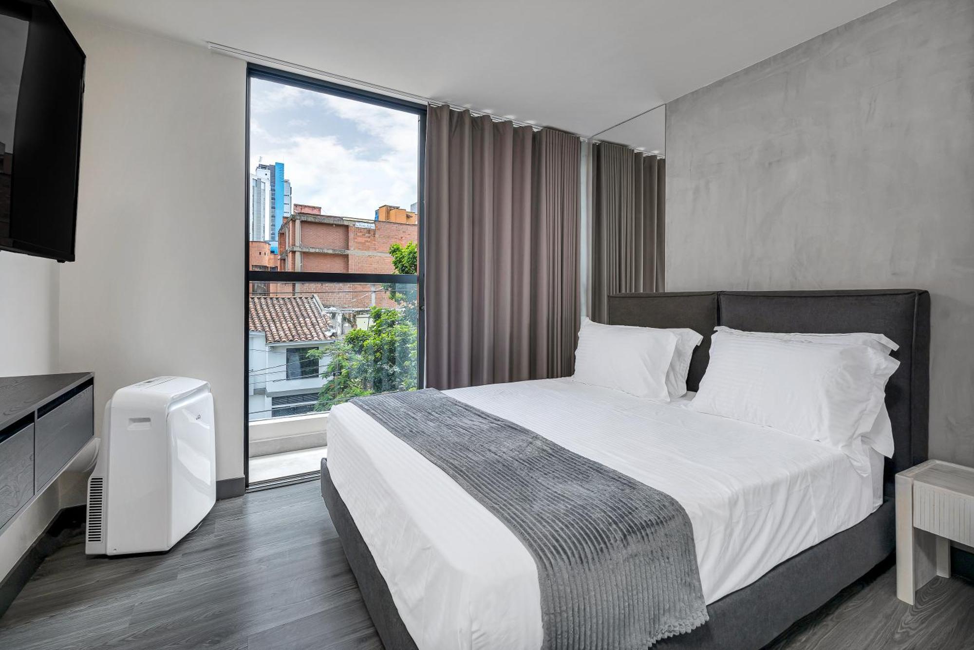 Apartamentos Housy Laureles Medellin Exterior photo