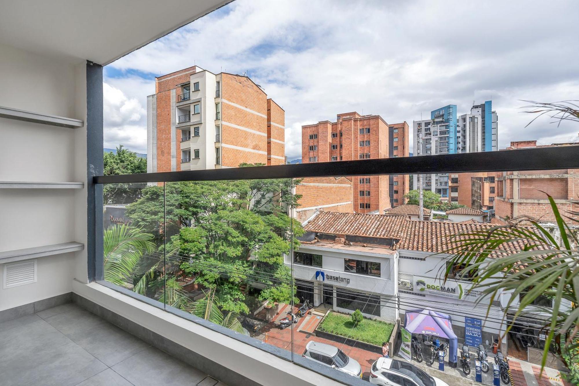 Apartamentos Housy Laureles Medellin Exterior photo