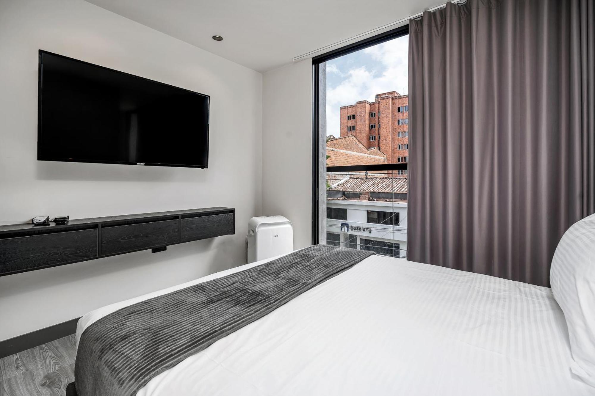 Apartamentos Housy Laureles Medellin Exterior photo