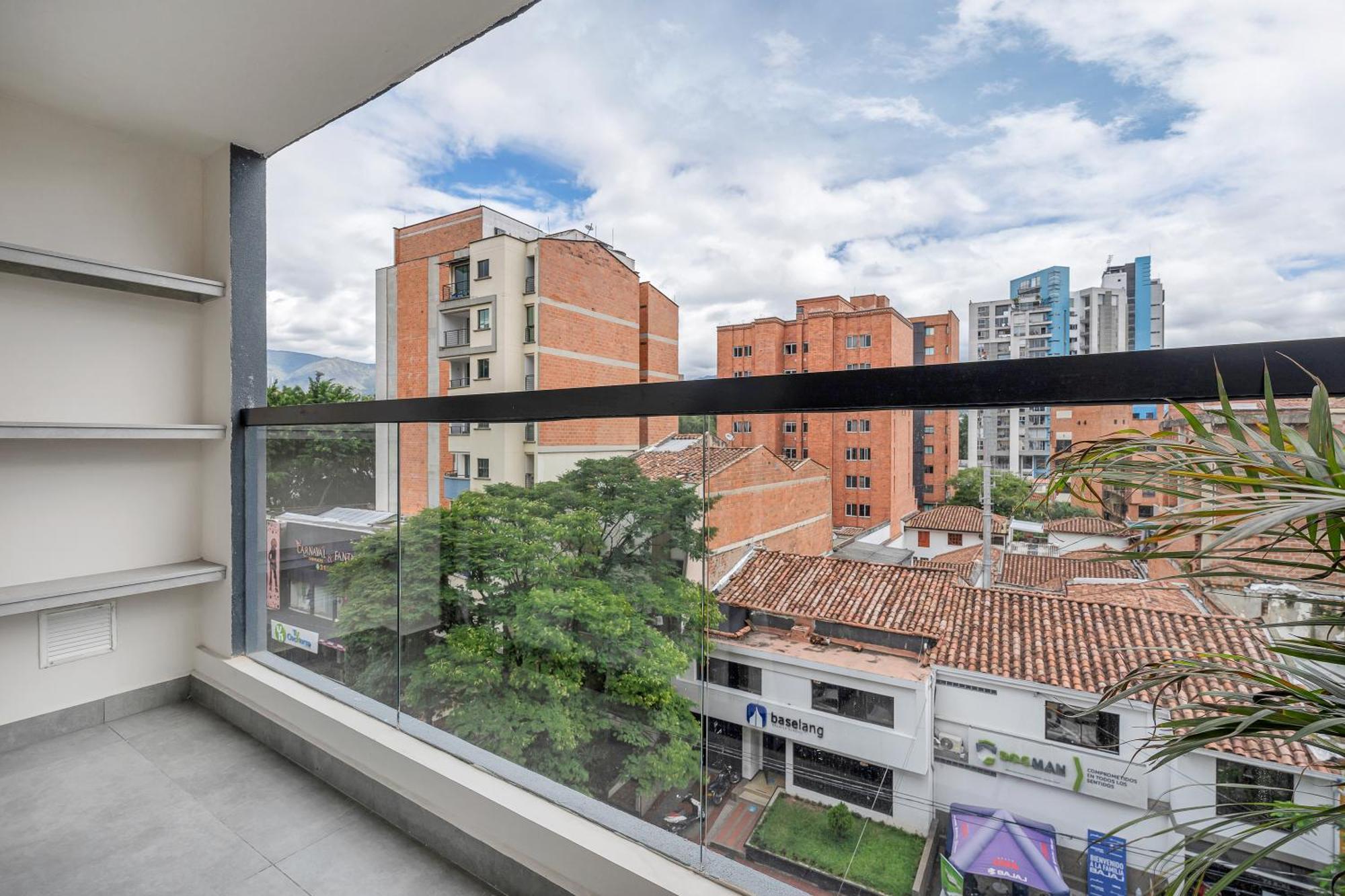 Apartamentos Housy Laureles Medellin Exterior photo