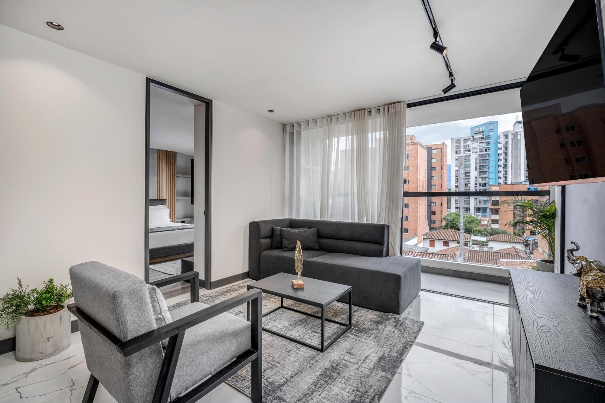 Apartamentos Housy Laureles Medellin Exterior photo
