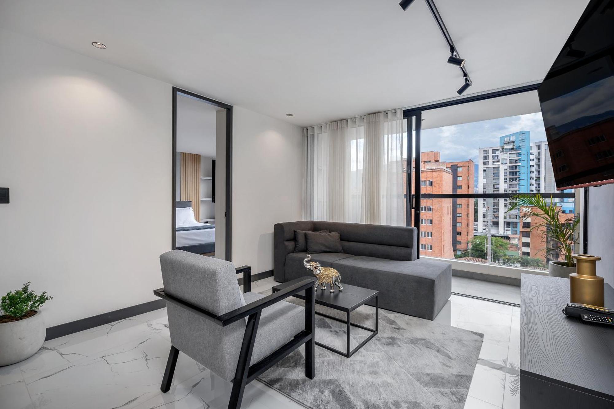 Apartamentos Housy Laureles Medellin Exterior photo